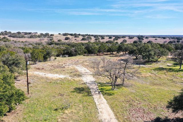 220 Pecan BR, Florence, TX 76527