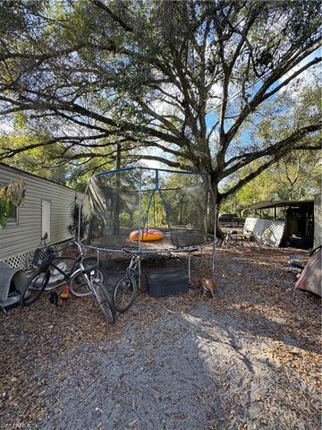 837 Pine Cone AVE, Clewiston, FL 33440