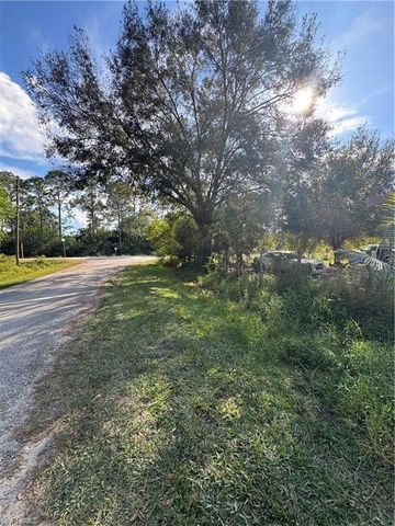 837 Pine Cone AVE, Clewiston, FL 33440