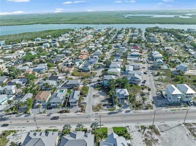 100 Washington AVE, Fort Myers Beach, FL 33931
