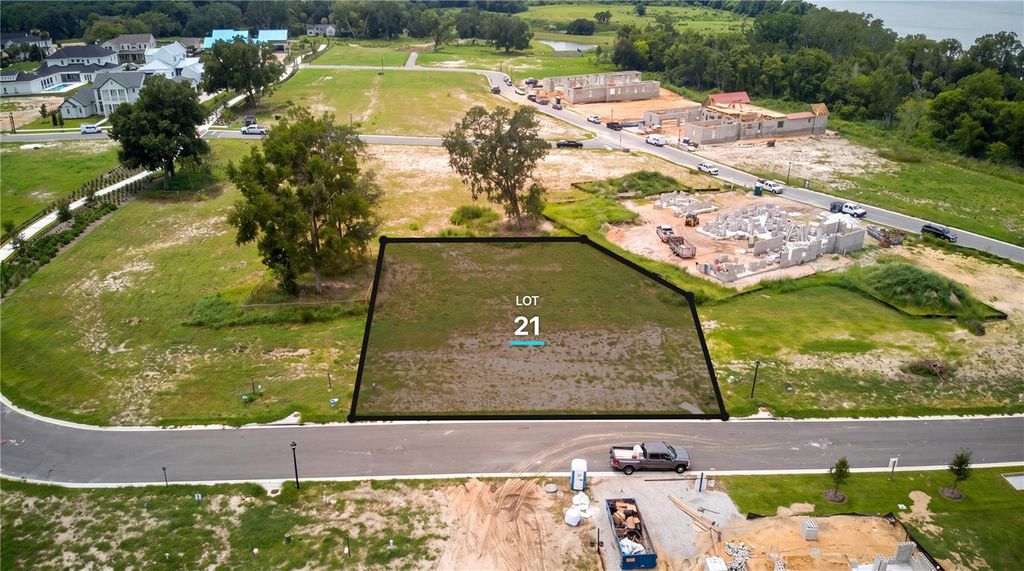 523 WALKER STREET, Oakland, FL 34787