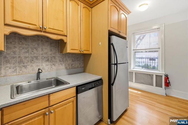 6015 E Blvd 1B, West New York, NJ 07093