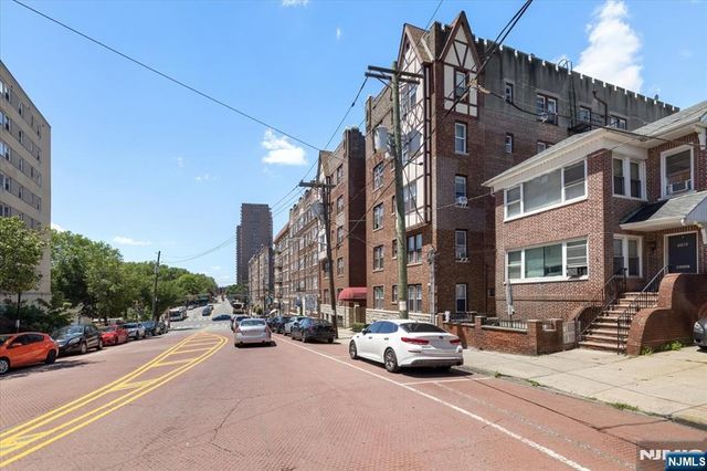 6015 E Blvd 1B, West New York, NJ 07093
