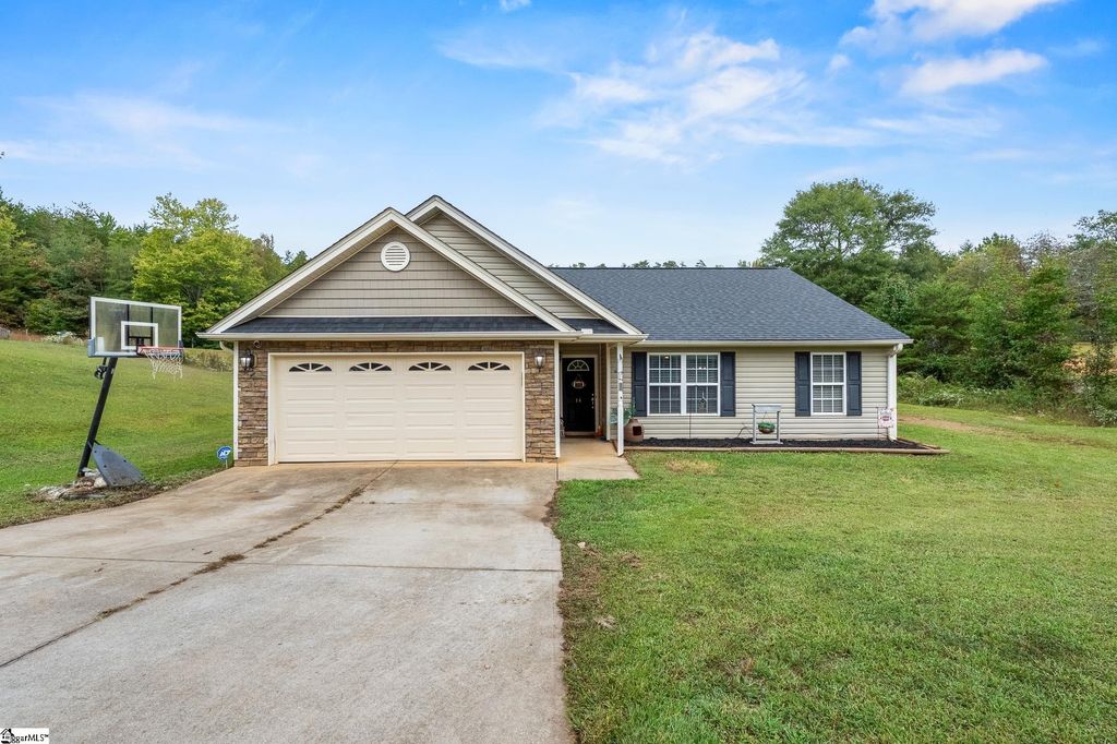 14 Yamassee Trail, Marietta, SC 29661