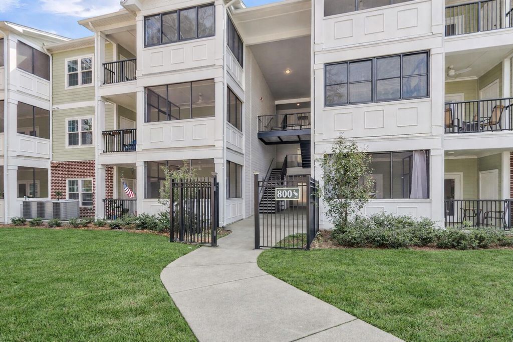 1025 Riverland Woods Place Apt 801, Charleston, SC 29412
