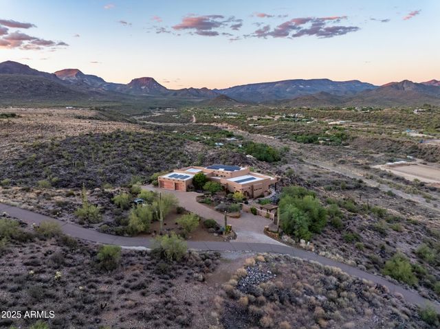 5040 E Rockaway Hills Drive, Cave Creek, AZ 85331