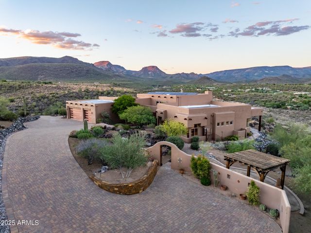 5040 E Rockaway Hills Drive, Cave Creek, AZ 85331