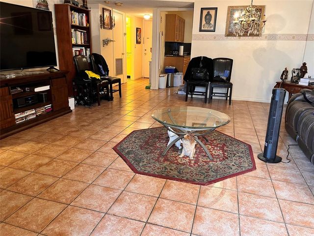 4851 NW 21st Street 105, Lauderhill, FL 33313