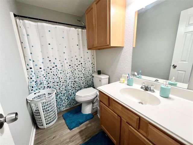 12117 11th Street, Santa Fe, TX 77510