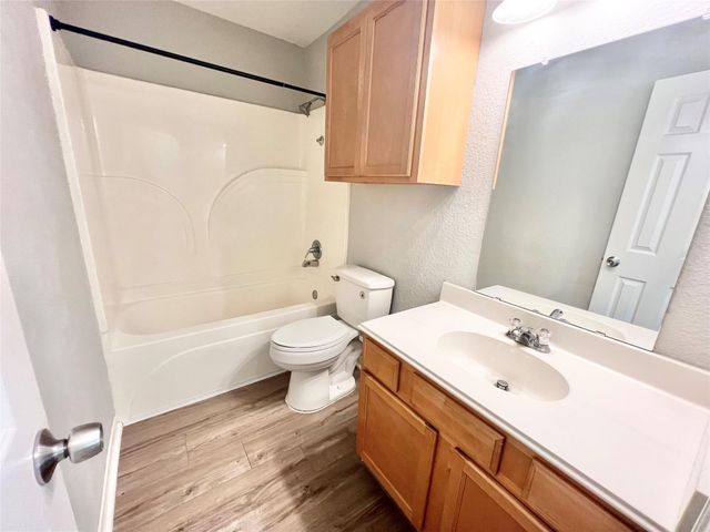 12117 11th Street, Santa Fe, TX 77510