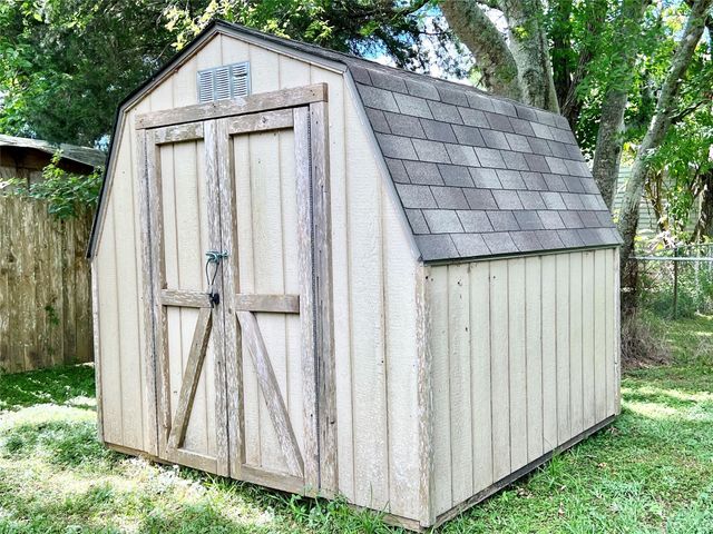 12117 11th Street, Santa Fe, TX 77510