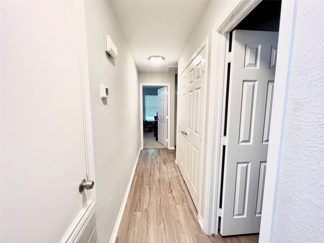 12117 11th Street, Santa Fe, TX 77510