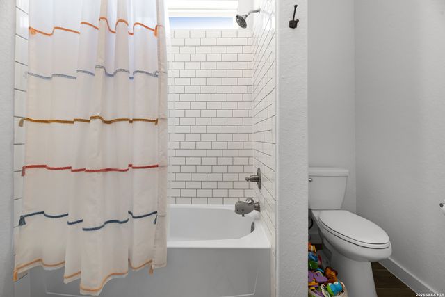 2233 Hoja Ave, New Braunfels, TX 78132