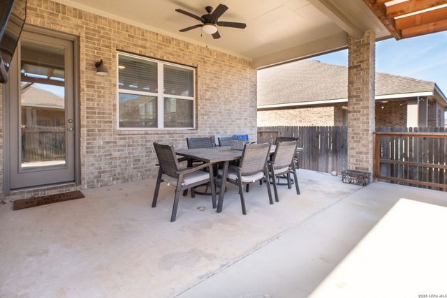 2233 Hoja Ave, New Braunfels, TX 78132