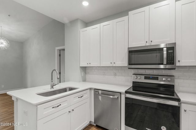 4203 River Road 201, Wilmington, NC 28412