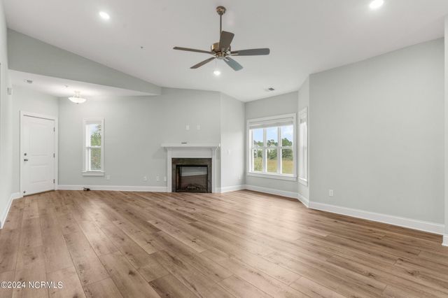 4203 River Road 201, Wilmington, NC 28412