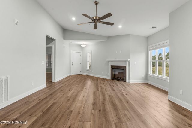 4203 River Road 201, Wilmington, NC 28412