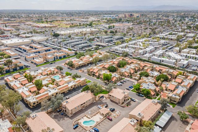 1432 W EMERALD Avenue 27, Mesa, AZ 85202
