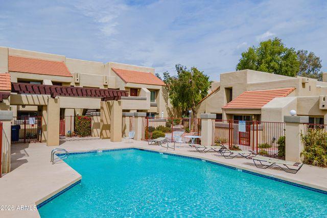 1432 W EMERALD Avenue 27, Mesa, AZ 85202
