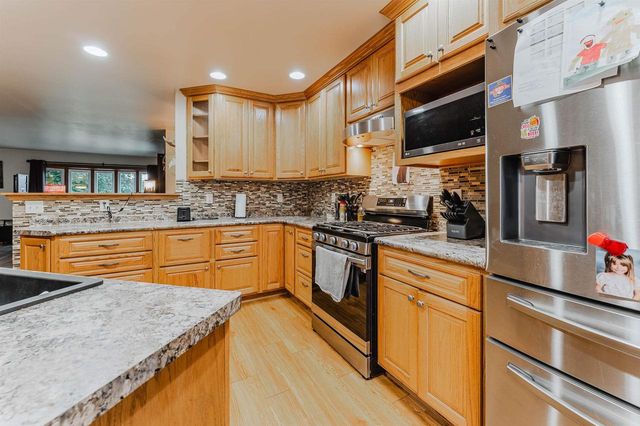 W685 MEADOW DRIVE, Green Lake, WI 54941