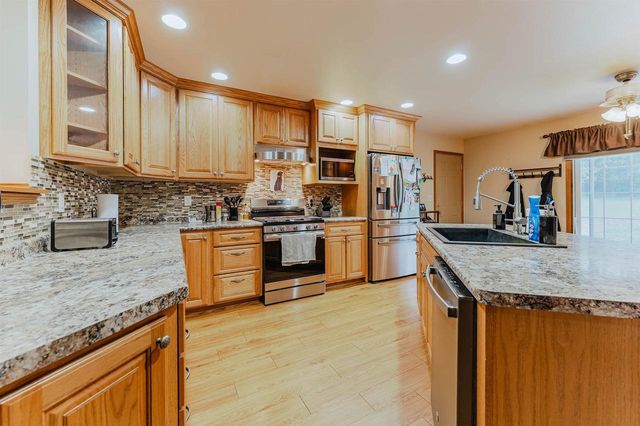 W685 MEADOW DRIVE, Green Lake, WI 54941