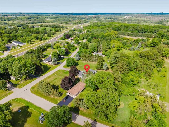 W685 MEADOW DRIVE, Green Lake, WI 54941