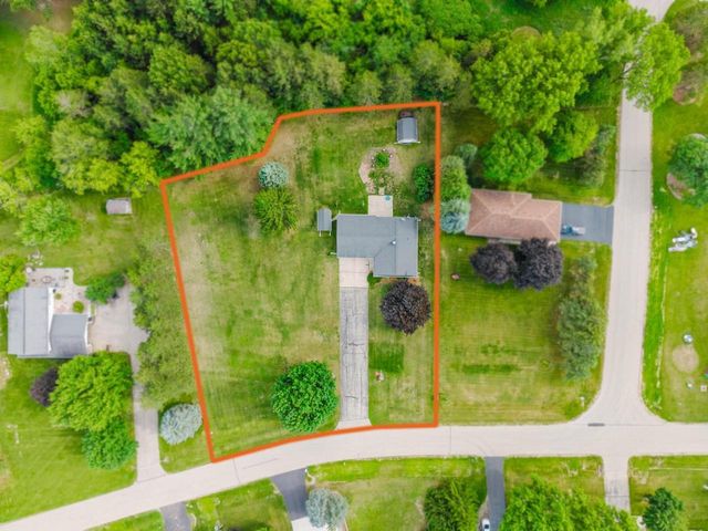 W685 MEADOW DRIVE, Green Lake, WI 54941