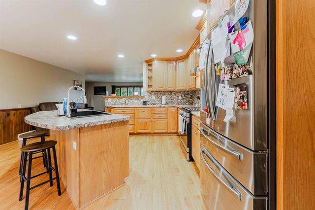 W685 MEADOW DRIVE, Green Lake, WI 54941