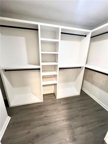 949 Pennsylvania Run, Lawrenceville, GA 30043