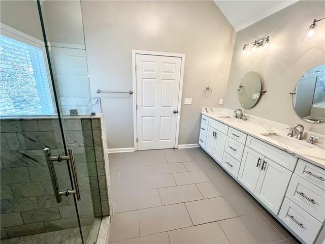 949 Pennsylvania Run, Lawrenceville, GA 30043