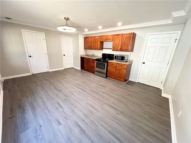 949 Pennsylvania Run, Lawrenceville, GA 30043