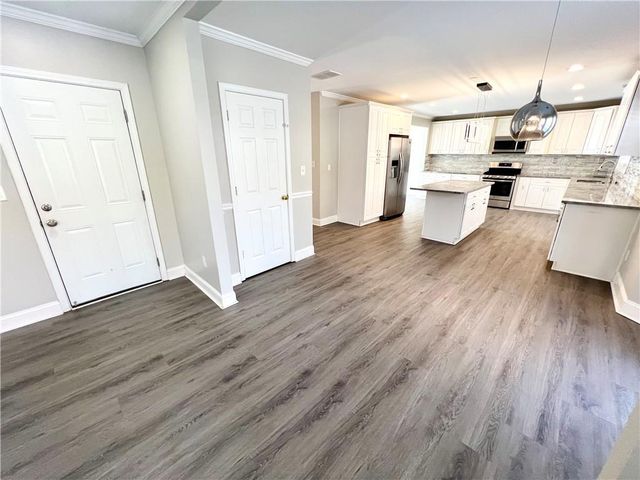 949 Pennsylvania Run, Lawrenceville, GA 30043