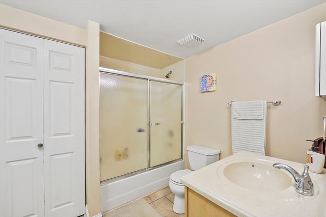 96 Old Colony Avenue 158, Taunton, MA 02718