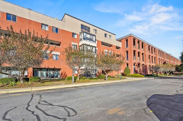 96 Old Colony Avenue 158, Taunton, MA 02718