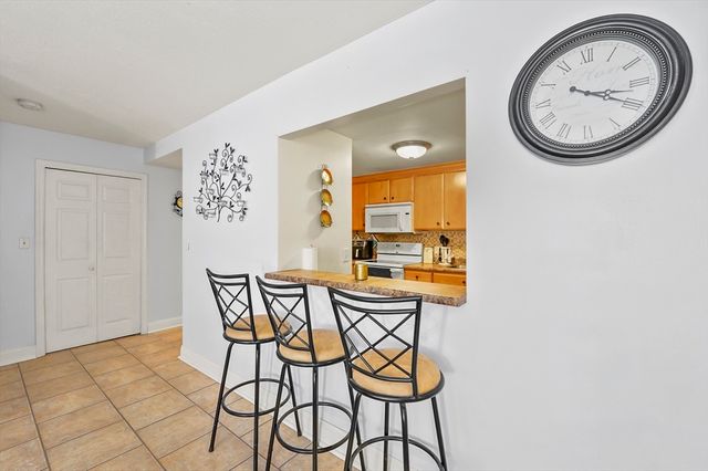 96 Old Colony Avenue 158, Taunton, MA 02718