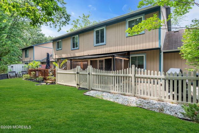 6 Swallow Lane, Howell, NJ 07731