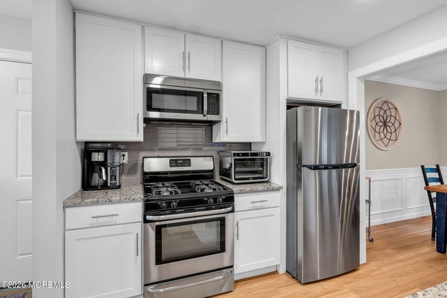 6 Swallow Lane, Howell, NJ 07731