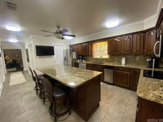 1403 South Mena Street, Mena, AR 71953