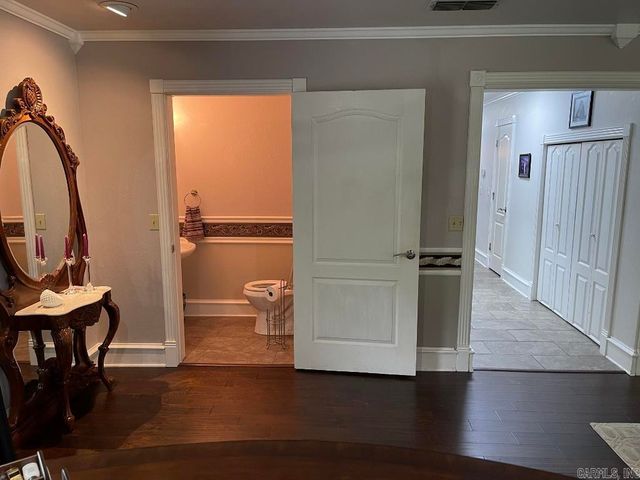 1403 South Mena Street, Mena, AR 71953