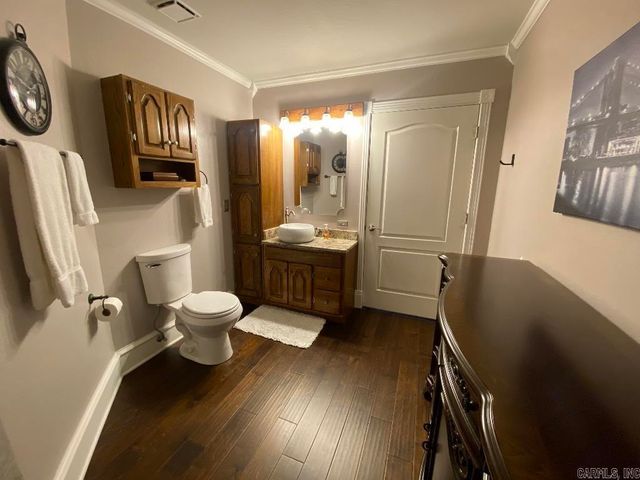 1403 South Mena Street, Mena, AR 71953