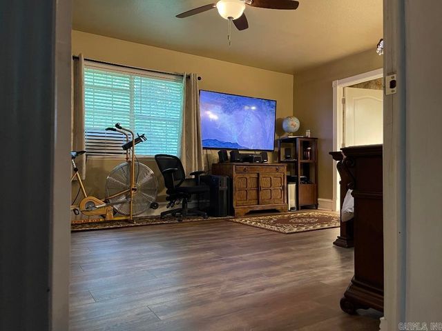 1403 South Mena Street, Mena, AR 71953