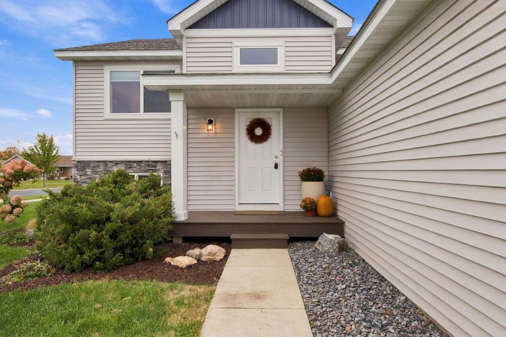 813 Hickory Curve, Watertown, MN 55388 — photo 3