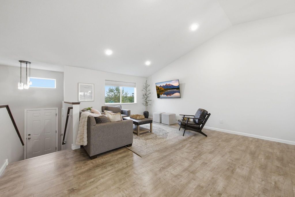 813 Hickory Curve, Watertown, MN 55388 — photo 4