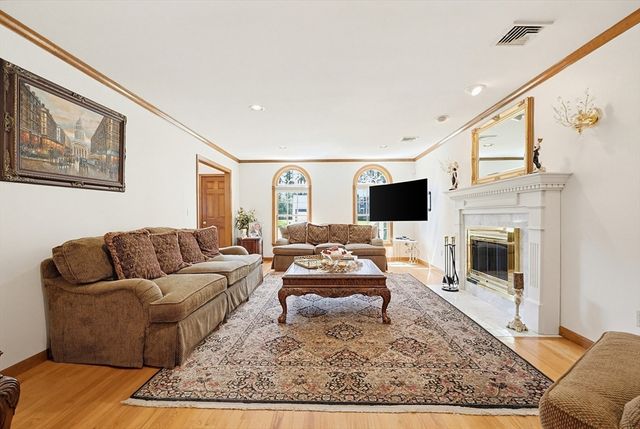 23 Cornerstone Dr, Easton, MA 02356