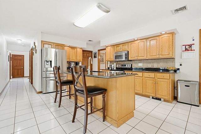23 Cornerstone Dr, Easton, MA 02356
