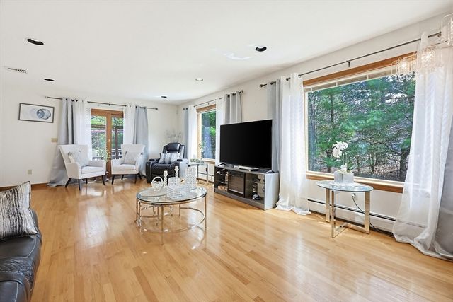 23 Cornerstone Dr, Easton, MA 02356