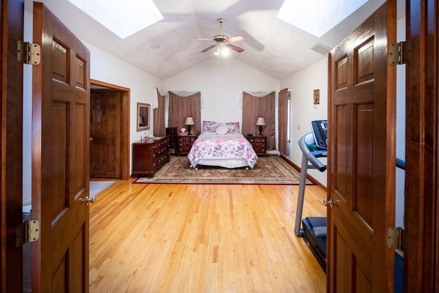 23 Cornerstone Dr, Easton, MA 02356