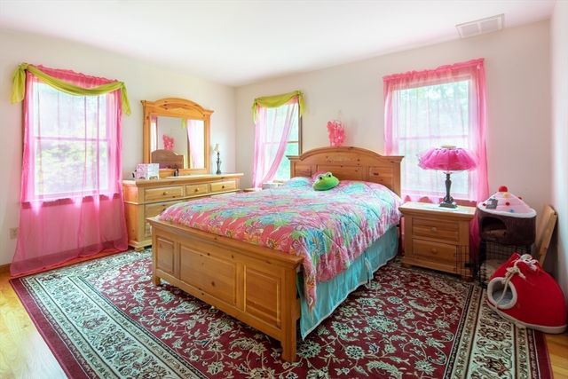 23 Cornerstone Dr, Easton, MA 02356