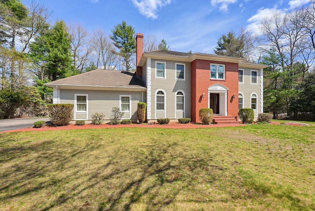 23 Cornerstone Dr, Easton, MA 02356