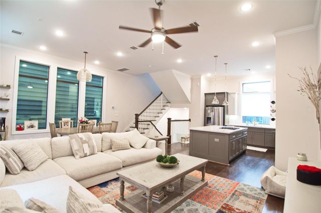 1806 Colonel Forbins Drive, Houston, TX 77043